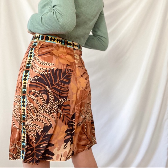 NWT FARM RIO SKIRT - Picture 4 of 5